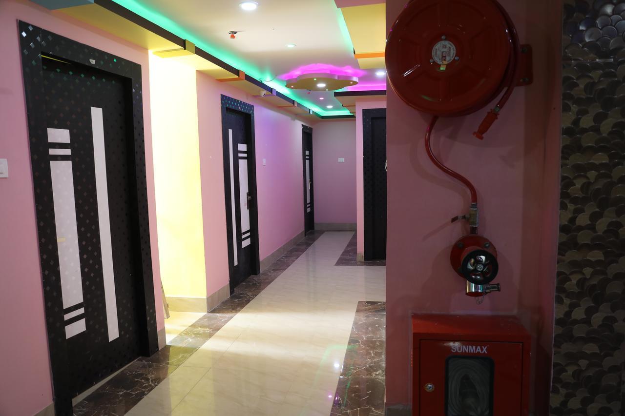 Hotel S.T. Apple Дигха Екстериор снимка